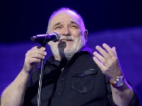 Balašević ga je nazivao svojim jedinim rivalom, a on se povukao sa scene: Zašto je legenda jugoslovenske muzike nestala na vrhuncu slave?