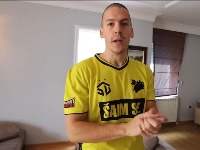 “Nisam hteo da platim reket”: Baka Prase otkrio zbog čega su mu zapalili automobil od 500.000 evra