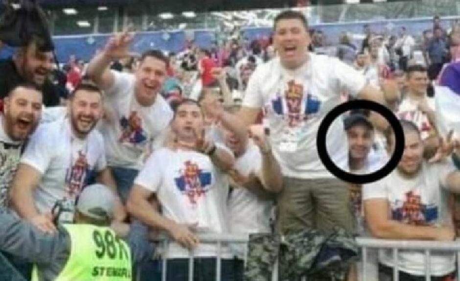 Danilo Vučić u društvu navijača Partizana, među kojima je i Aca Rošavi, na Svetskom prvenstvu u Rusiji FOTO: Printscreen