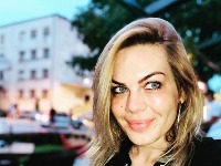 Učiteljica iz "Kursadžija" SKINULA SE U BIKINI u 38. godini i mreže se eksplodirale (FOTO) 