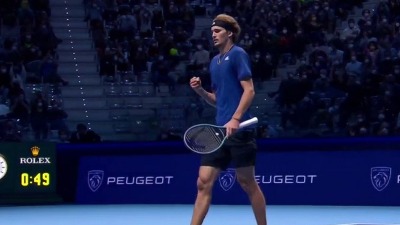 Zverev o nesportskom ponašanju: "Sramota me je" Zverev o nesportskom ponašanju: "Sramota me je"