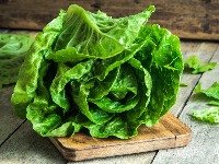 OPREZ sa zelenom salatom: Može pogoršati ove tegobe — proverite da li ste među njima