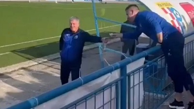 Zvezdina legenda izgubila opkladu usred utakmice