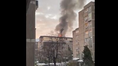 Veliki požar u NS: Bukti zgrada na Limanu (VIDEO) Veliki požar u NS: Bukti zgrada na Limanu (VIDEO)