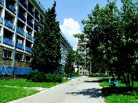 Teško povređena devojka, pala sa terase u Studentskom gradu