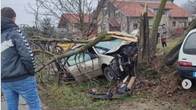 Nesreća kod Novog Sada, četvoro povređeno (FOTO)