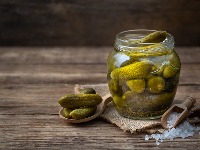 Napravite kisele krastavčiće ukusnije od kupovnih: Jedna stvar je ključna za zimnicu
