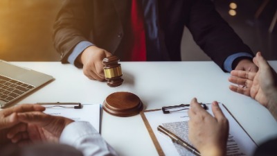 Sudija se žali da je dobila slučaj PREKO REDA: Inspektor i agent BIA na čekanju Sudija se žali da je dobila slučaj PREKO REDA: Inspektor i agent BIA na čekanju