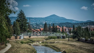 FRANS PRES Kosjerić će u nedelju biti NAJVAŽNIJE mesto u Srbiji