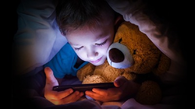 "Ubiću se danas, gledajte na internetu": Možemo i moramo da zaštitimo decu "Ubiću se danas, gledajte na internetu": Možemo i moramo da zaštitimo decu