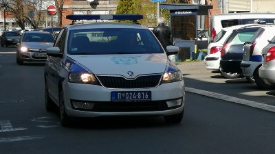 Komšinica izbola dva muškarca nožem Komšinica izbola dva muškarca nožem