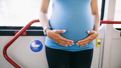 Povređena trudnica u udesu kod Čačka
