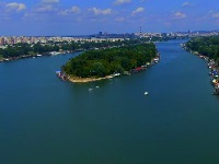 Da li je moguće da je ovo ista Sava koja protiče kroz Beograd? Ovako izgleda reka koju niko ne uništava (VIDEO)