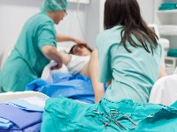 Horor porođaja u Srbiji: Jednostavno, tako se radi