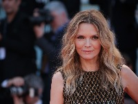 Frizer slavnih lepotica otkriva koja nijansa plave boje kose DODAJE 10 GODINA 