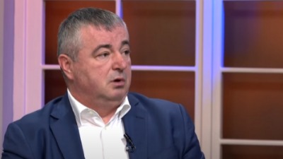 "Bajatović i dalje nemilice troši novac građana Srbije"