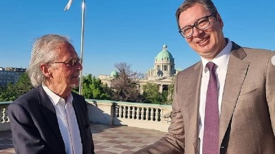 Vučić uručio Handkeu Orden Karađorđeve zvezde