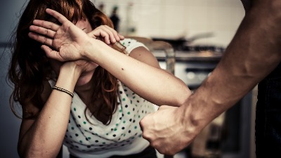 Maloletnice prebile i snimile vršnjakinju 