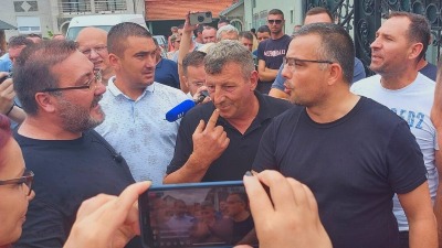 "Ministar neznalica vodi srpsko selo u propast"