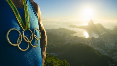 Bivši sportista (99) nosiće Olimpijsku baklju