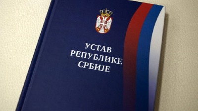 NAROD SLUŽI REŽIMU Ko to krši Ustav Srbije?