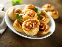 Pužići sa sirom su toliko sočni i mekani da nestaju sa stola za 5 minuta