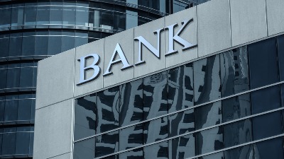 Dok građani grcaju u dugovima, banke profitiraju