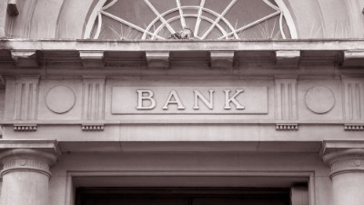 Treba li da strahuju i banke u Srbiji?