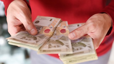 Bez dogovora Vlade, sindikata i poslodavaca oko minimalca Bez dogovora Vlade, sindikata i poslodavaca oko minimalca