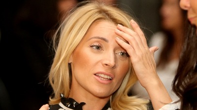 Dok se druge hvale buketima, Anđelka uživa: "Izveo me muž na..."