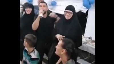 Najpoznatije monahinje u Srbiji: Zaigrale pod šatorom uz narodnjake Najpoznatije monahinje u Srbiji: Zaigrale pod šatorom uz narodnjake