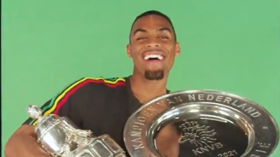 Ajaksov ludi dres, inspirisan Bobom Marlijem (VIDEO)