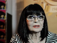 Nada Obrić OČAJNA: KISELINOM IZ AKUMULATORA JE IZVRŠIO SAMOUBISTVO!