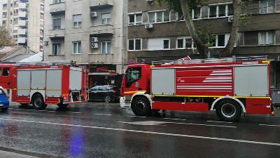 Požar u Nišu, muškarac prevezen u Urgentni centar