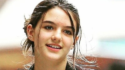 Za primer: Suri Kruz uvek u rukama nosi jednu stvar