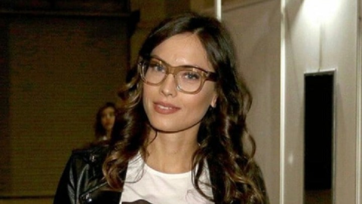 Posle burnog porodičnog perioda, Mirka Vasiljević se počastila Lambordžinijem i mir pronašla daleko od grada