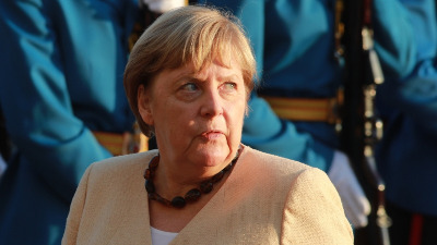 Merkel DEMANTUJE da bi mogla da bude predsednica Nemačke