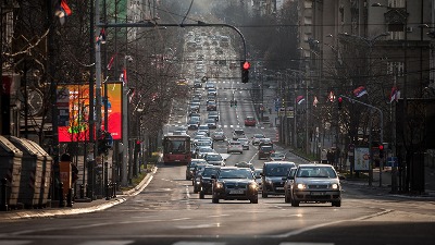 Auto sleteo s puta u Kneza Miloša (FOTO)