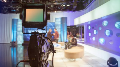 SUSPENZIJA voditelja: U emisiji simuliranje silovanja!