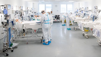 Pet pacijenata umrlo, više od 1.000 zaraženo