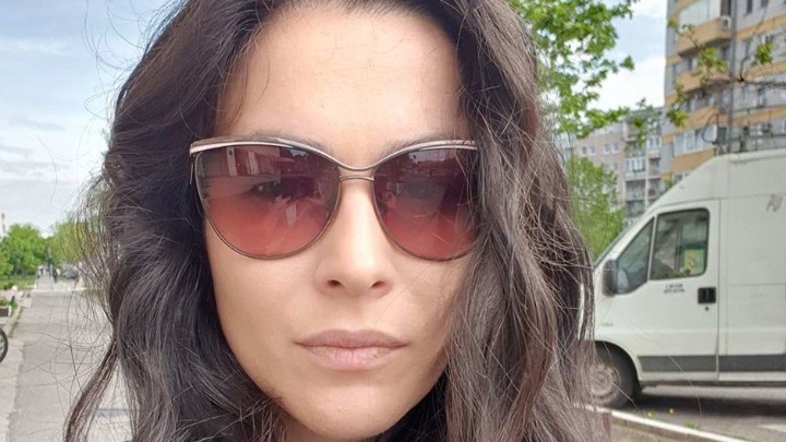 Naša glumica (38) pokazala kako obrađuje zemlju na selu: Kupila mašinu vrednu 13.000 EVRA (FOTO, VIDEO) 