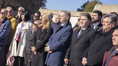 Opozicija: "Neka živi slobodni Beograd i slobodna Srbija"