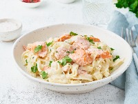 Zasitan obrok u jednoj činiji: Salata s testeninom koja osvaja ukusom