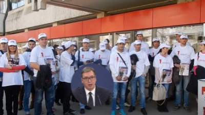 Nagrada pred izbore: Vučić časti svoje botove u državnim službama