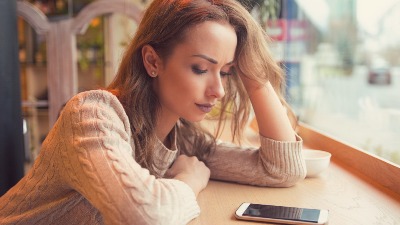 Prekid velike ljubavi boli manje od "situationship veze": Opasna igra između "možda" i "nikad"