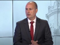 Međak: Promena vlasti u Mađarskoj smanjiće Vučićev doseg u Briselu