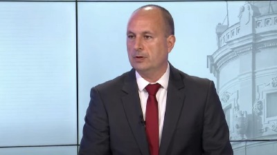 Međak: Promena vlasti u Mađarskoj smanjiće Vučićev doseg u Briselu