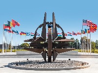 Tramp poljuljao NATO do temelja: Alijansa TRAJNO OSLABLJENA!