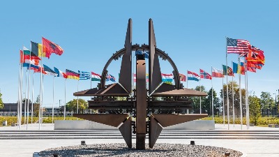 Tramp poljuljao NATO do temelja: Alijansa TRAJNO OSLABLJENA!