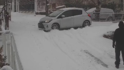 Sudar koji je sve zaboleo, ne samo vlasnike kola (VIDEO)